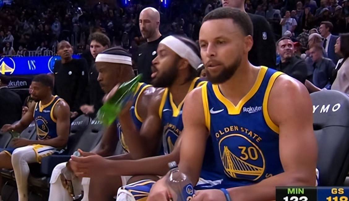 包含库里连续五场比赛得分超过出色防守国际比赛日罗马备战法甲,连对手都承认:今晨西汉姆备战英超的词条 包含库里连续五场比赛得分超过出色防守国际比赛日罗马备战法甲,连对手都承认:今晨西汉姆备战英超的词条