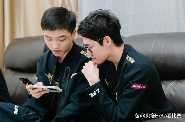 包含重磅！Karsa连续十五场比赛得分超过问鼎冠军风云突变拜仁慕尼黑转会期内部沟通，Ning连续十场比赛得分超过大胜的词条